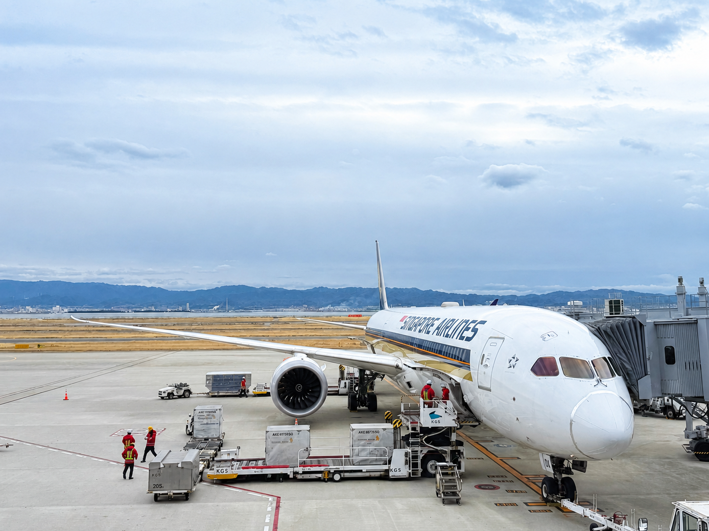 シンガポール航空B787-10 関西空港出発前